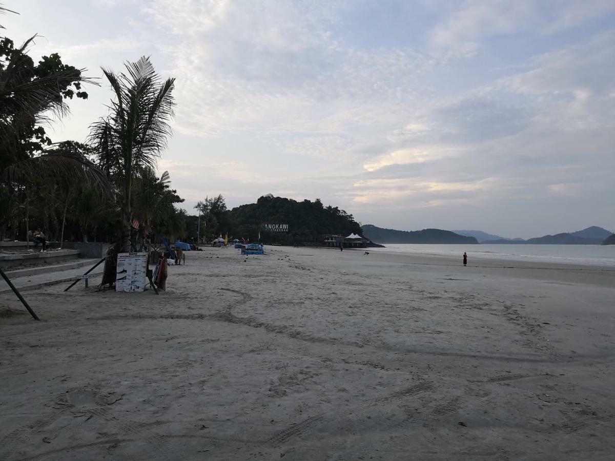 Barakah Cenang Langkawi * Pantai Cenang (Langkawi)